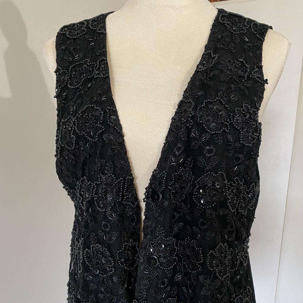Vintage sequins black vest.